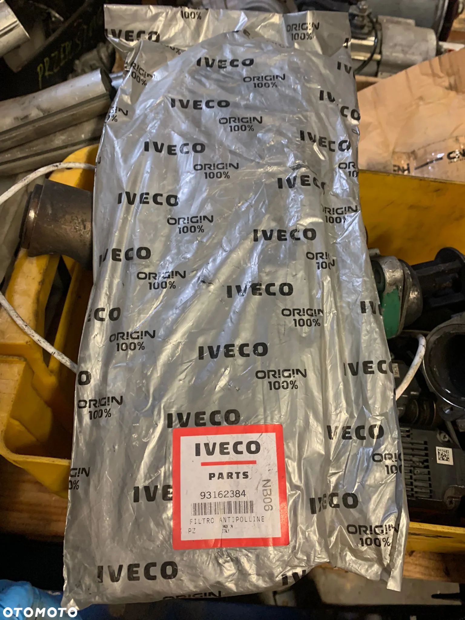 Filtr  Powietrza Kabinowy IVECO PARTS 93162384 - 1