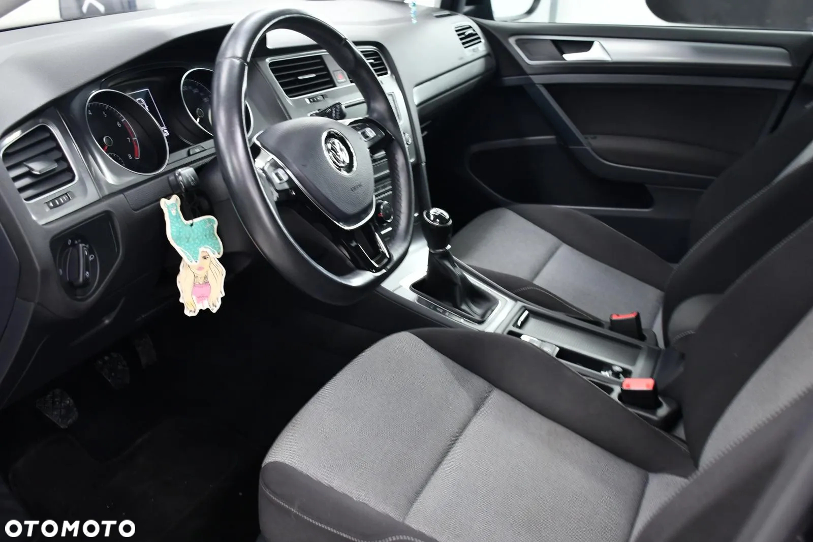 Volkswagen Golf - 8
