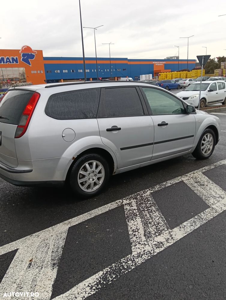 Ford Focus Wagon 1.6i Comfort - 6