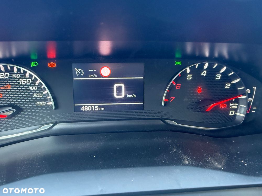 Peugeot 208 Benzin 100 Style - 17