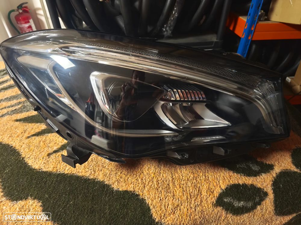 Farol direito LED Performance Mercedes CLA W117 - 1
