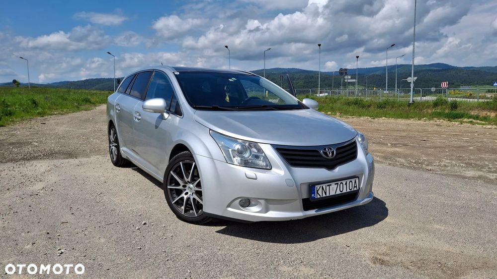 Toyota Avensis 2.2 D-4D Business Edition - 1