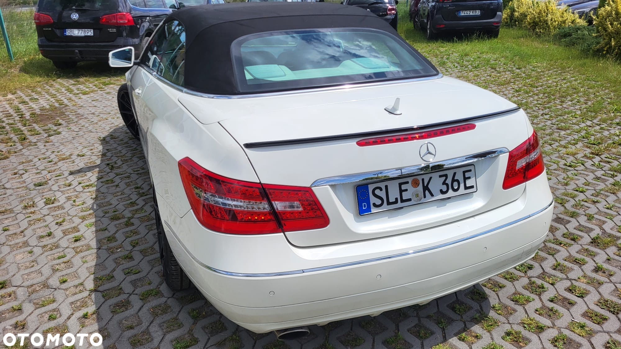 Mercedes-Benz Klasa E 250 CGI Cabrio BlueEFFICIENCY Automatik Avantgarde - 19