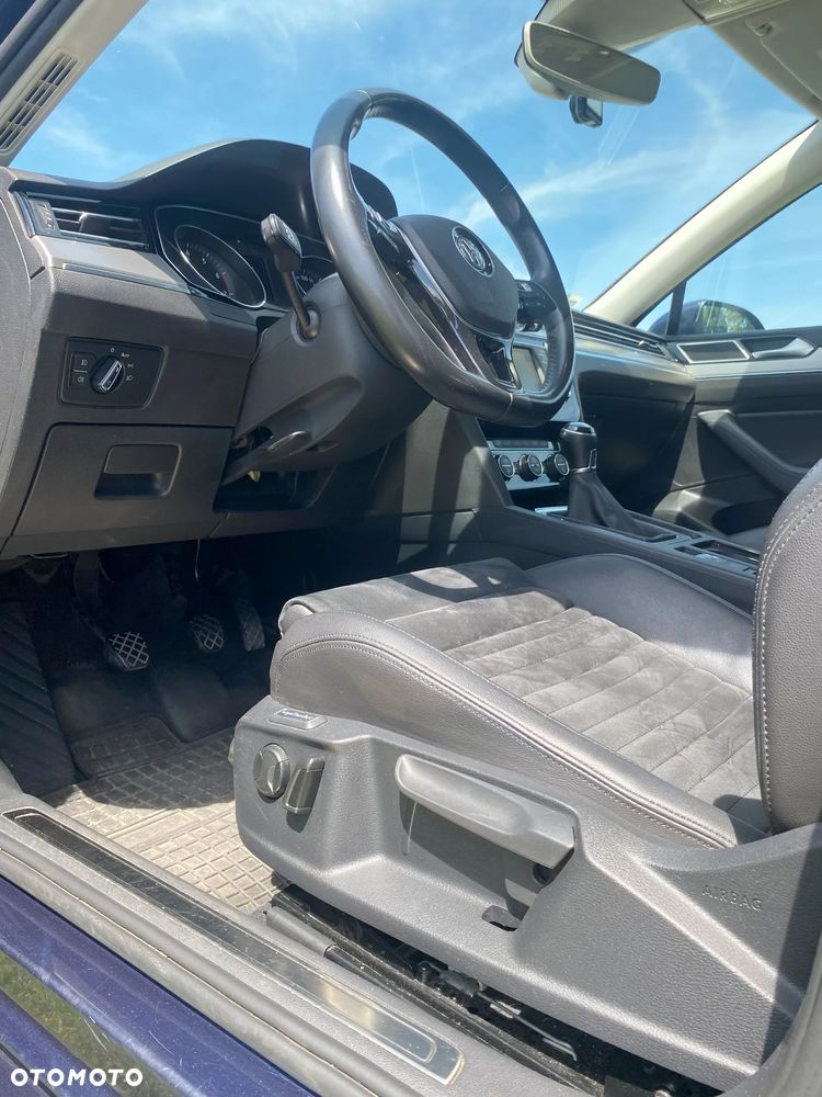 Volkswagen Passat 1.8 TSI BMT Comfortline - 10
