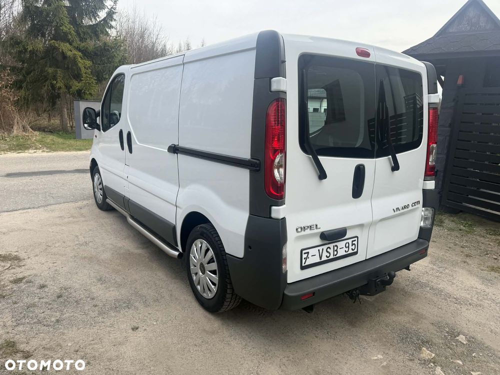 Opel Vivaro - 5