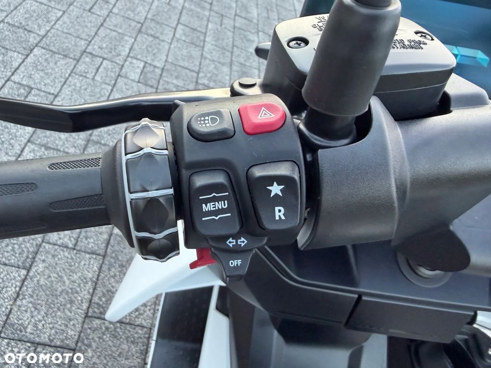 BMW CE 04 - 14