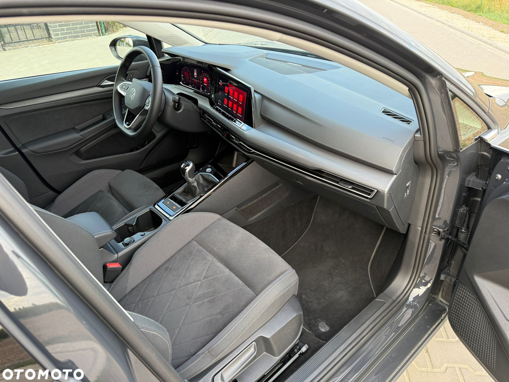 Volkswagen Golf VIII 1.5 TSI Style - 15