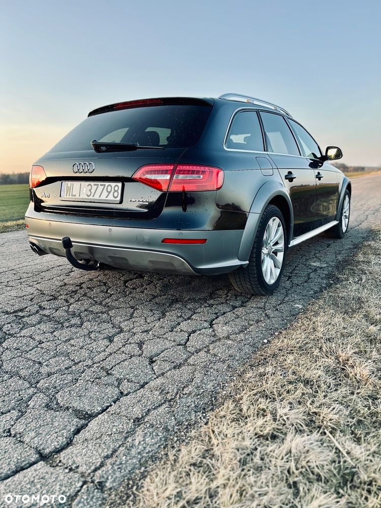 Audi A4 Allroad 2.0 TDI DPF S tronic - 5