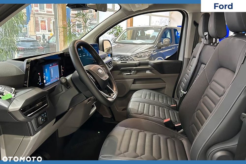 Ford Tourneo Custom - 6