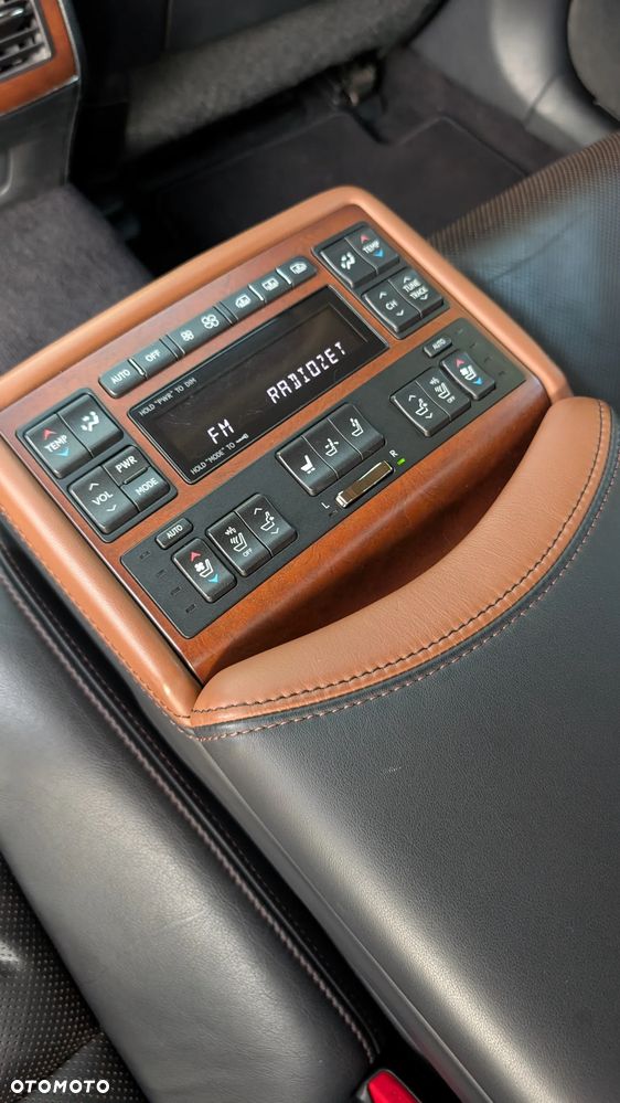 Lexus LS 460 Elite AWD - 19