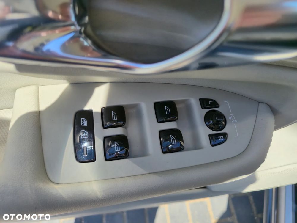 Volvo XC 90 T8 AWD Recharge Plus Bright - 32
