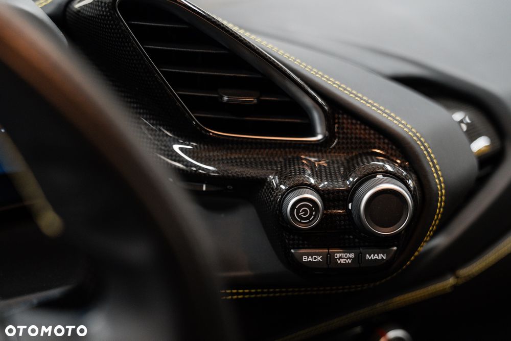 Ferrari 488 - 37