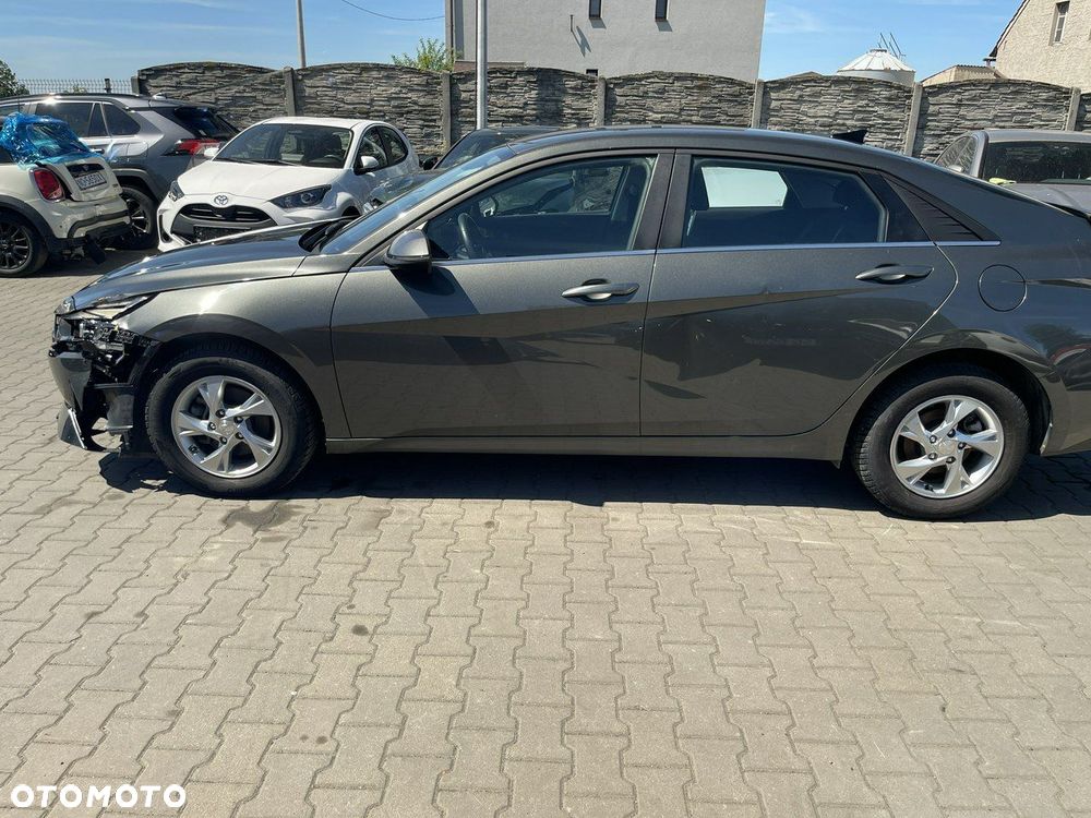 Hyundai Elantra 1.6 Modern - 6