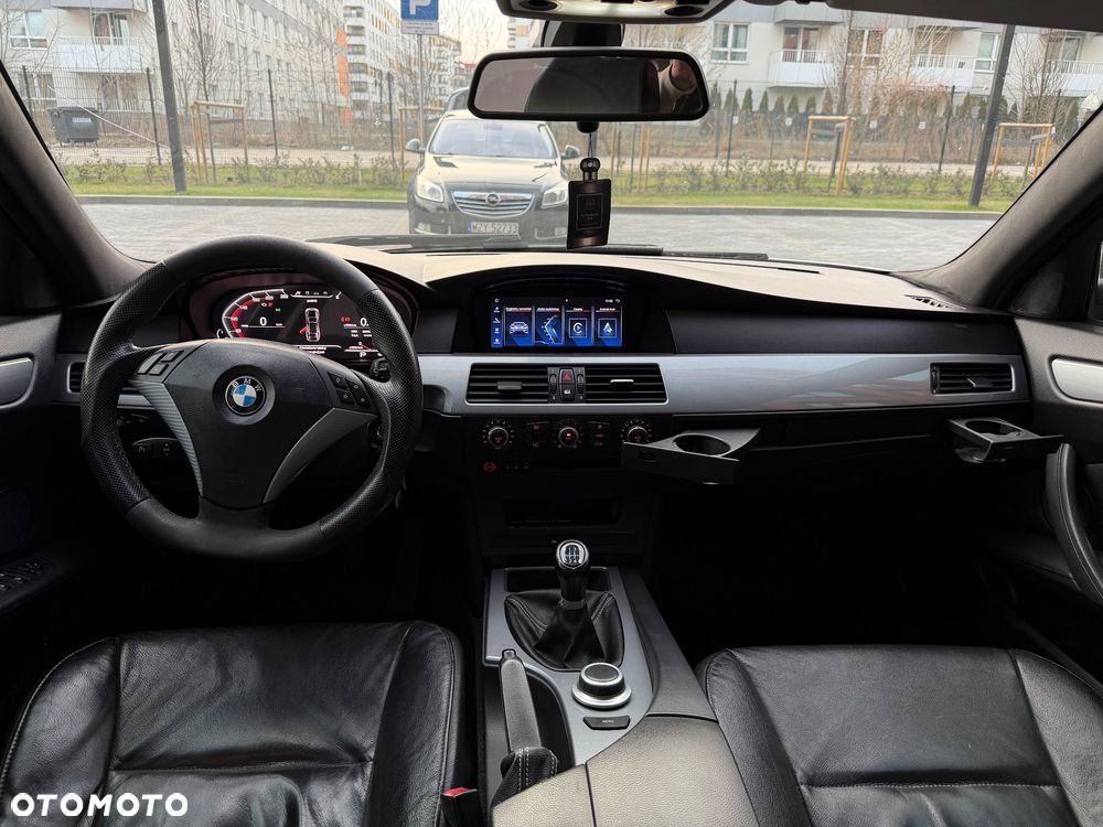 BMW Seria 5 520i - 9