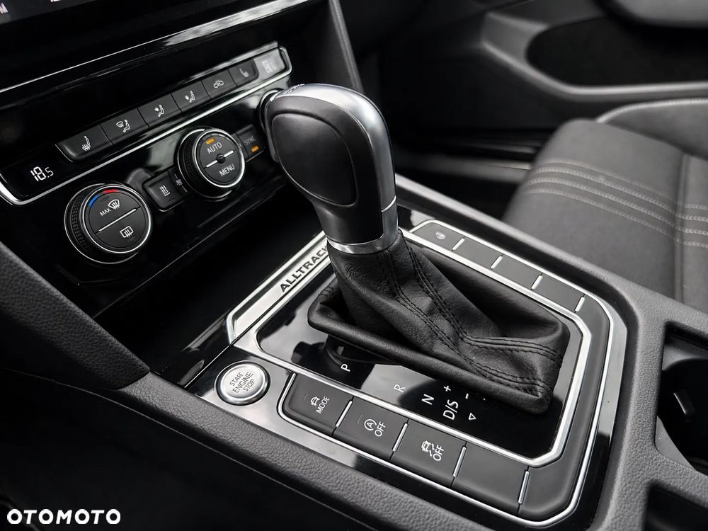 Volkswagen Passat Alltrack 2.0 TDI SCR 4Motion DSG (BMT) - 24