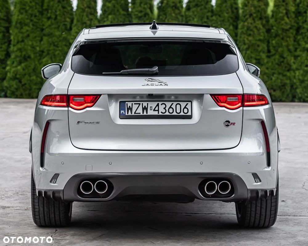Jaguar F-Pace 5.0 V8 P550 AWD SVR - 11