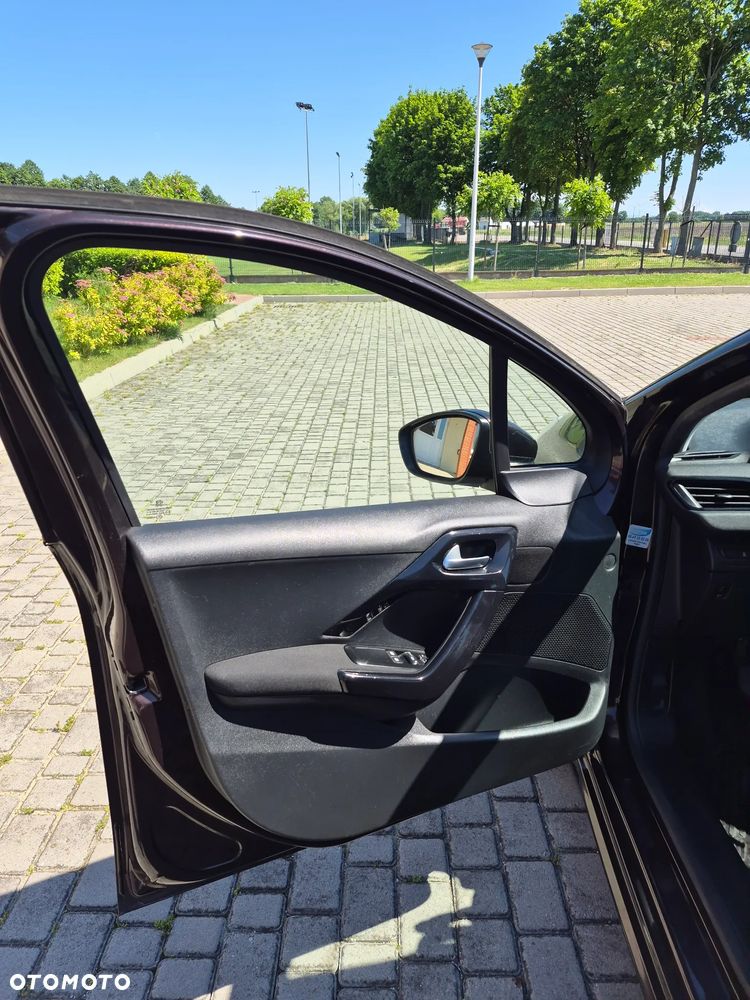Peugeot 208 HDi 68 Access - 12