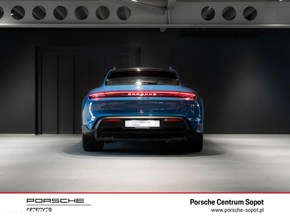Porsche Taycan - 4