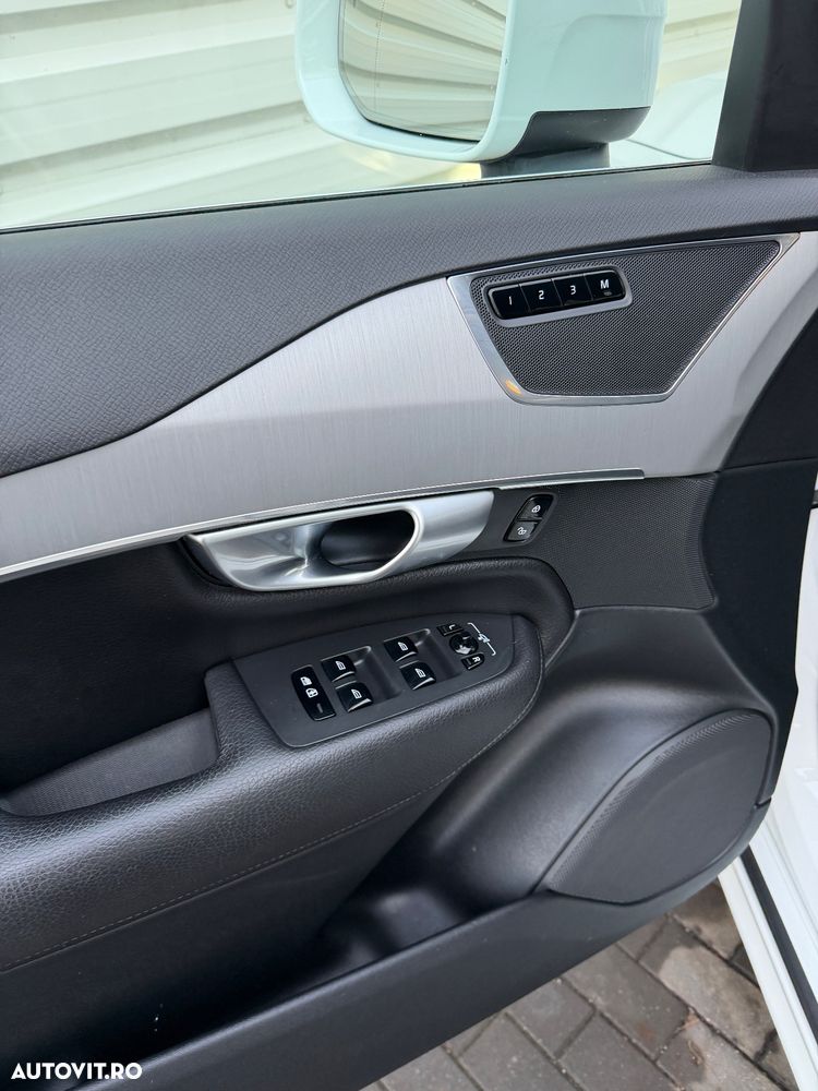 Volvo XC 90 B5 D AWD Geartronic Momentum Pro - 10