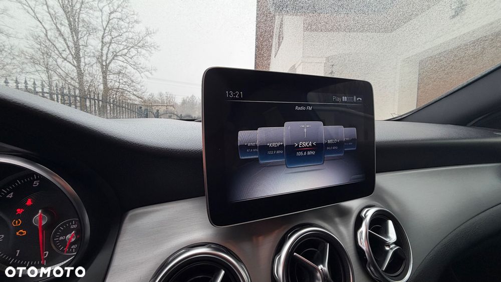 Mercedes-Benz GLA - 22