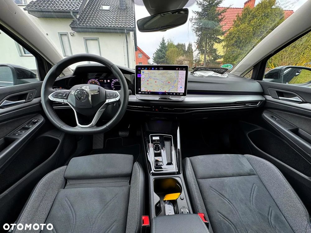 Volkswagen Golf - 6