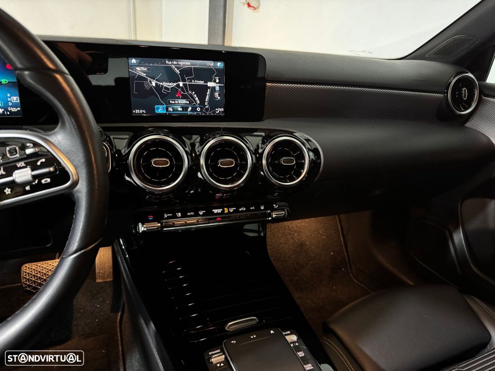 Mercedes-Benz A 250 - 24