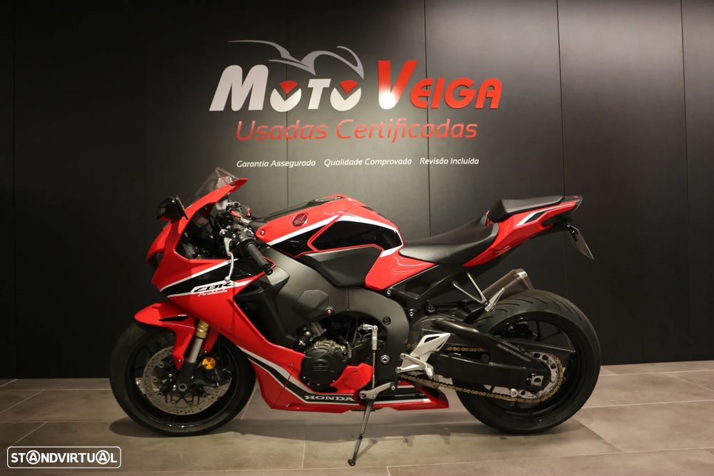 Honda CBR 1000 Fireblade 25th aniversario - 4