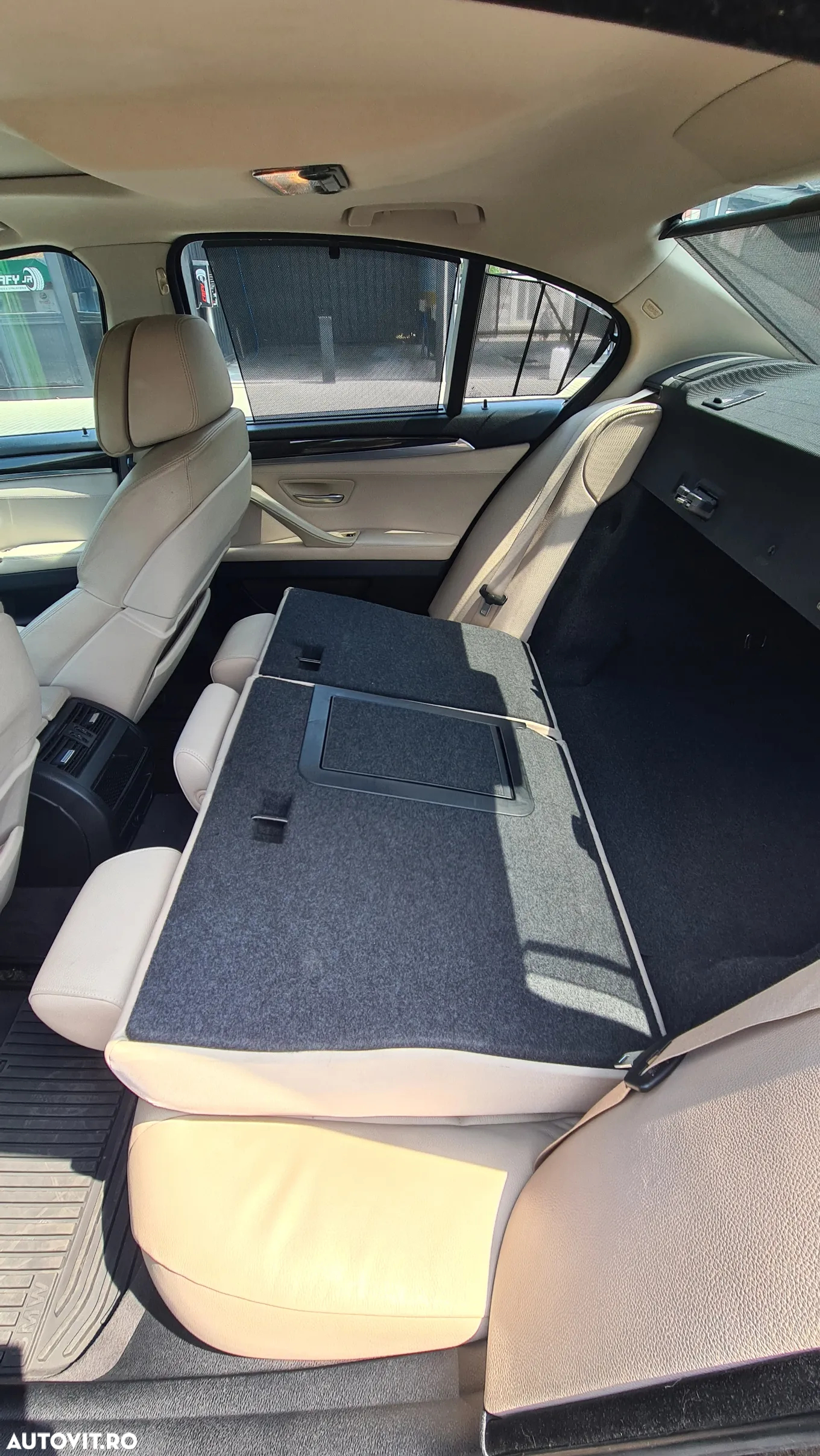 BMW Seria 5 530d xDrive - 31