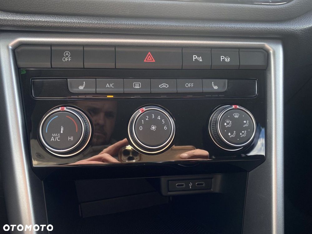 Volkswagen T-Roc 1.5 TSI Life - 11