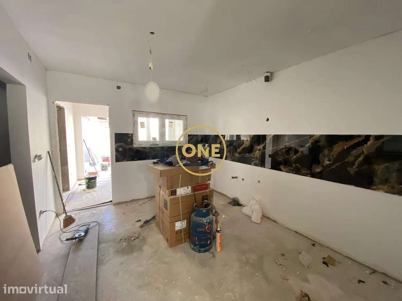 Excelente Moradia Totalmente Remodelada! - Grande imagem: 2/20