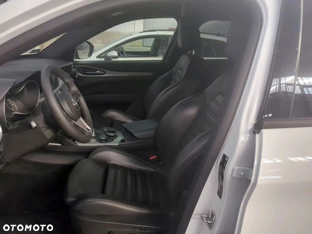 Alfa Romeo Stelvio 2.0 Turbo Executive Q4 - 7