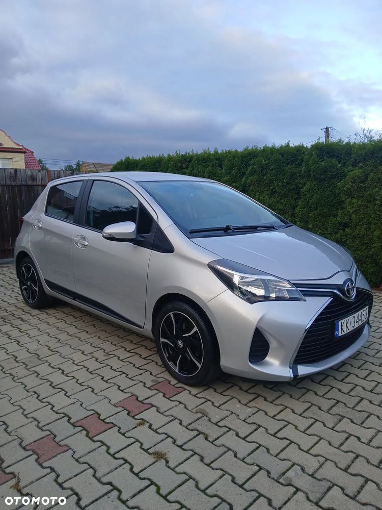 Toyota Yaris 2016 photo 2