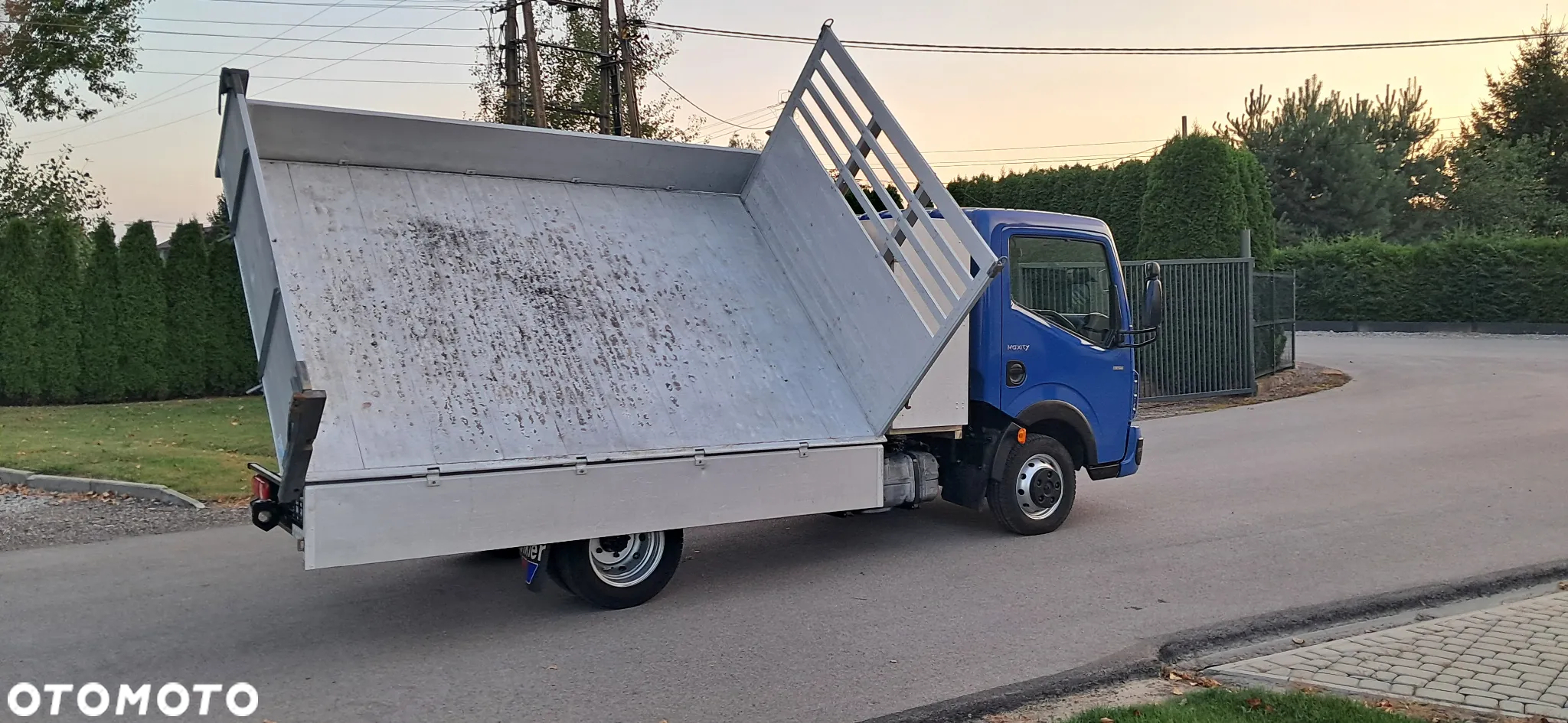 Renault Maxity 130.35 - 12