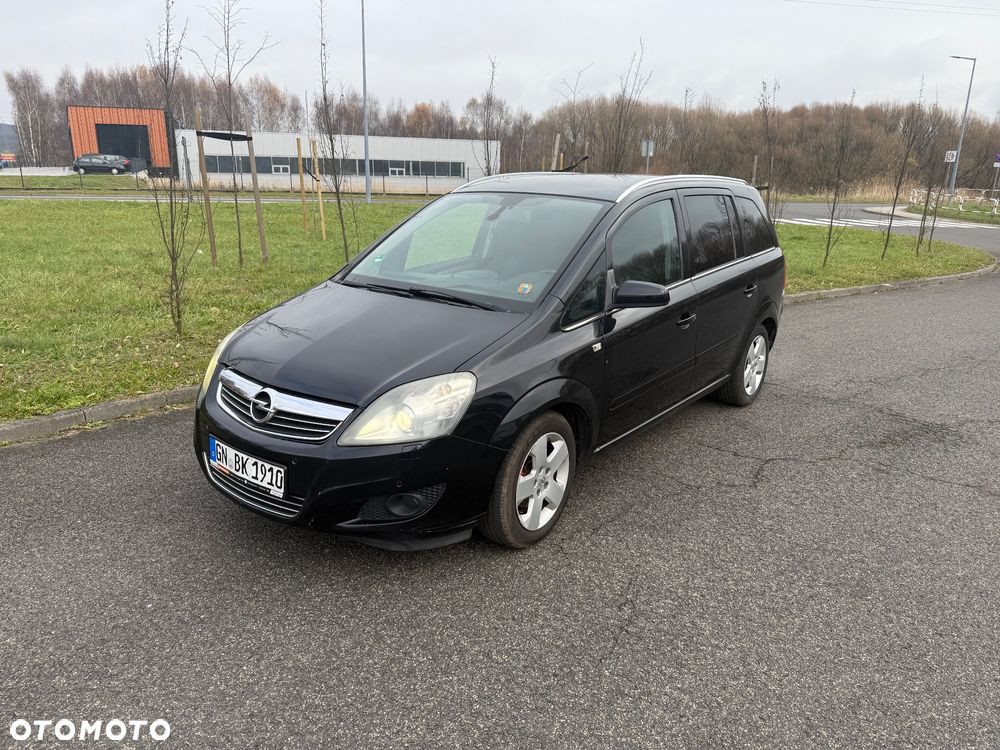 Opel Zafira 1.8 Cosmo - 1