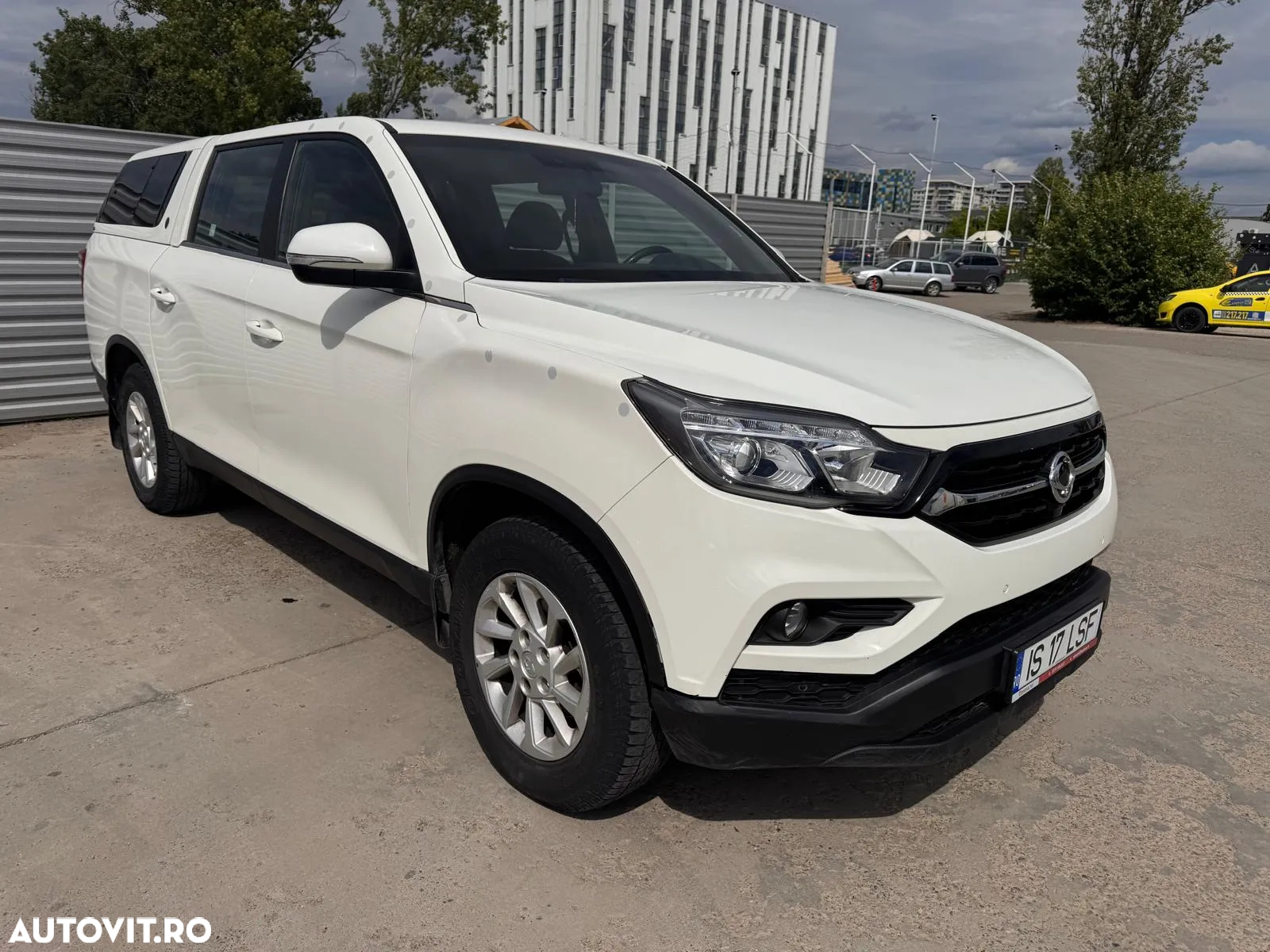 SsangYong MUSSO 4WD Crystal - 3
