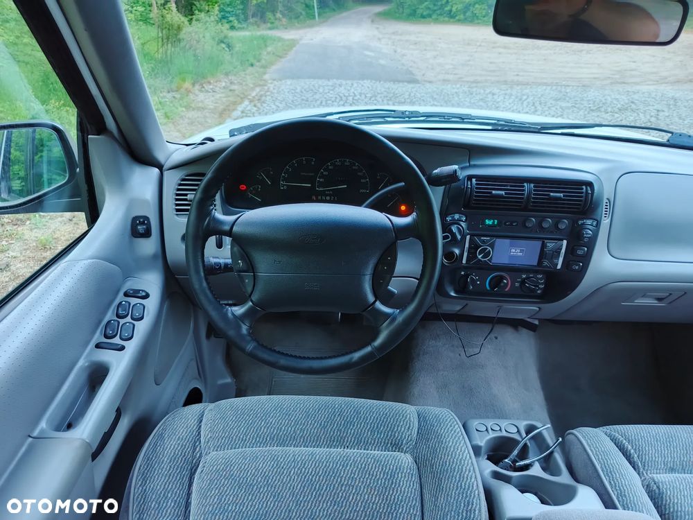 Ford Explorer - 9