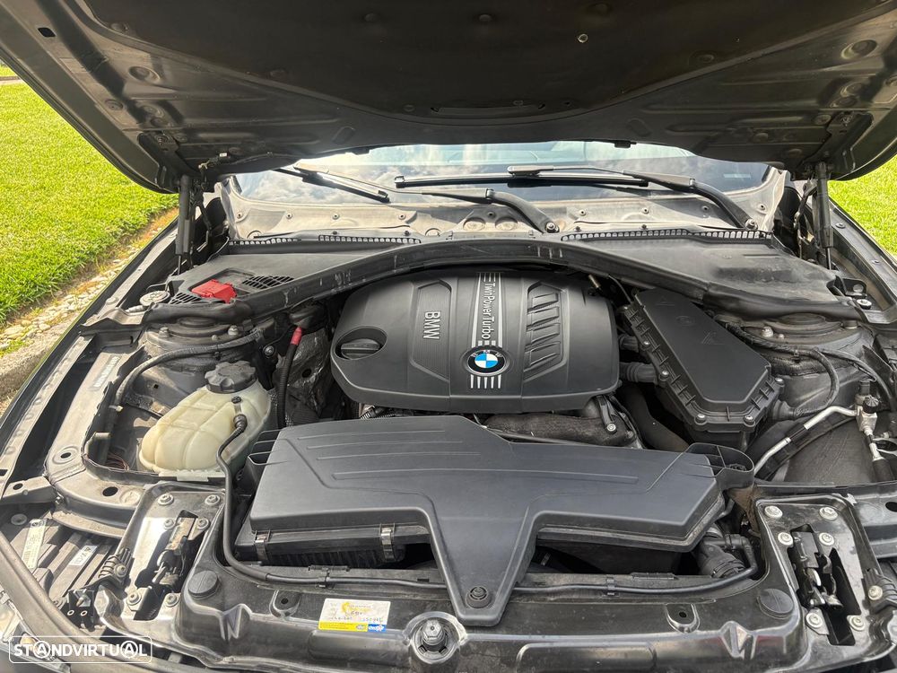 BMW 320 d Luxury Line - 24