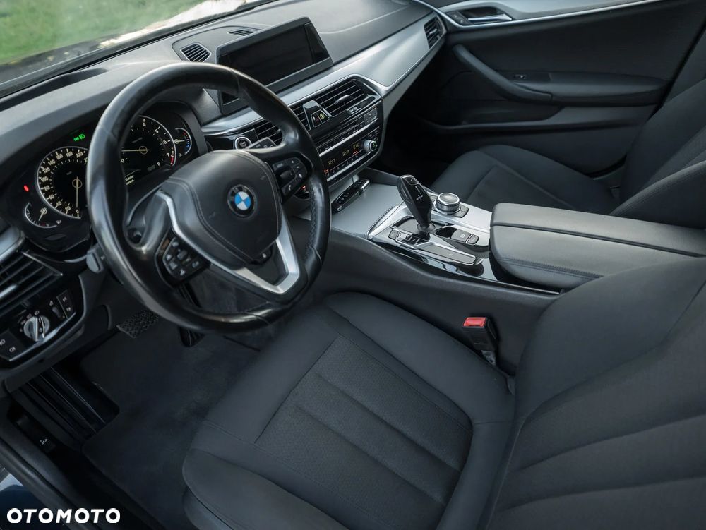BMW Seria 5 - 25
