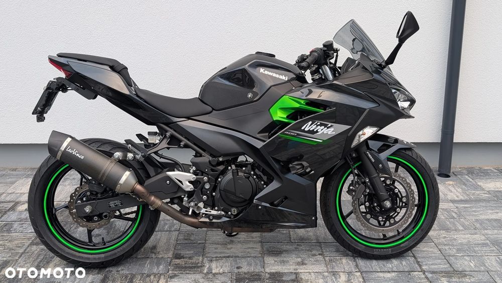 Kawasaki Ninja 400 - 1