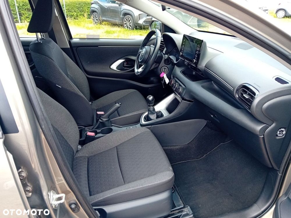 Toyota Yaris - 8