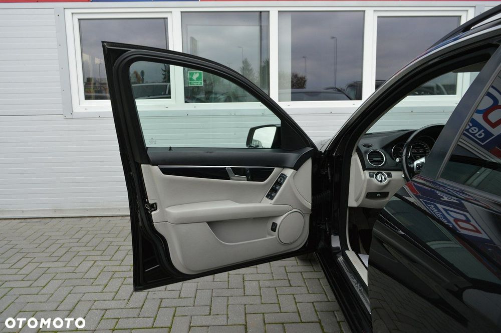 Mercedes-Benz Klasa C - 35