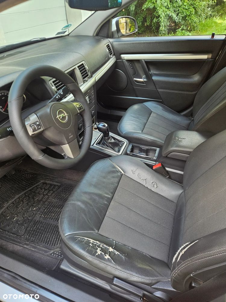 Opel Vectra 1.9 CDTI Cosmo - 9