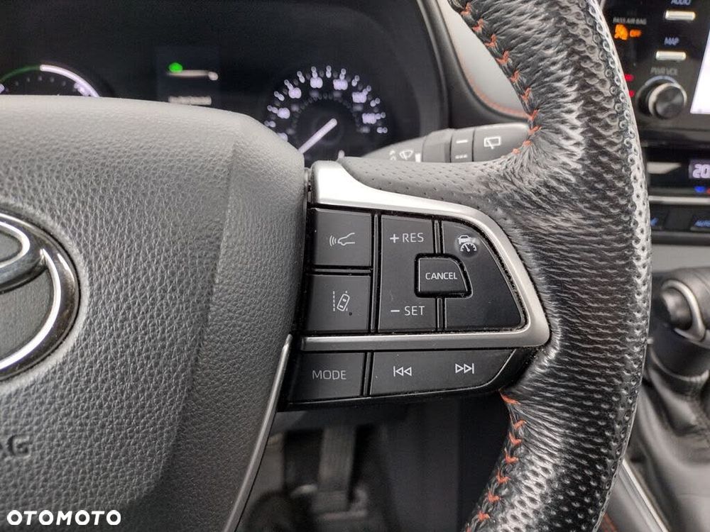 Toyota Sienna - 13