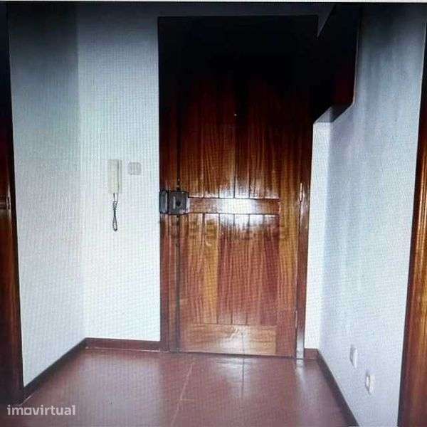 ARRENDO Apartamento 3 Assoalhadas - Grande imagem: 2/5