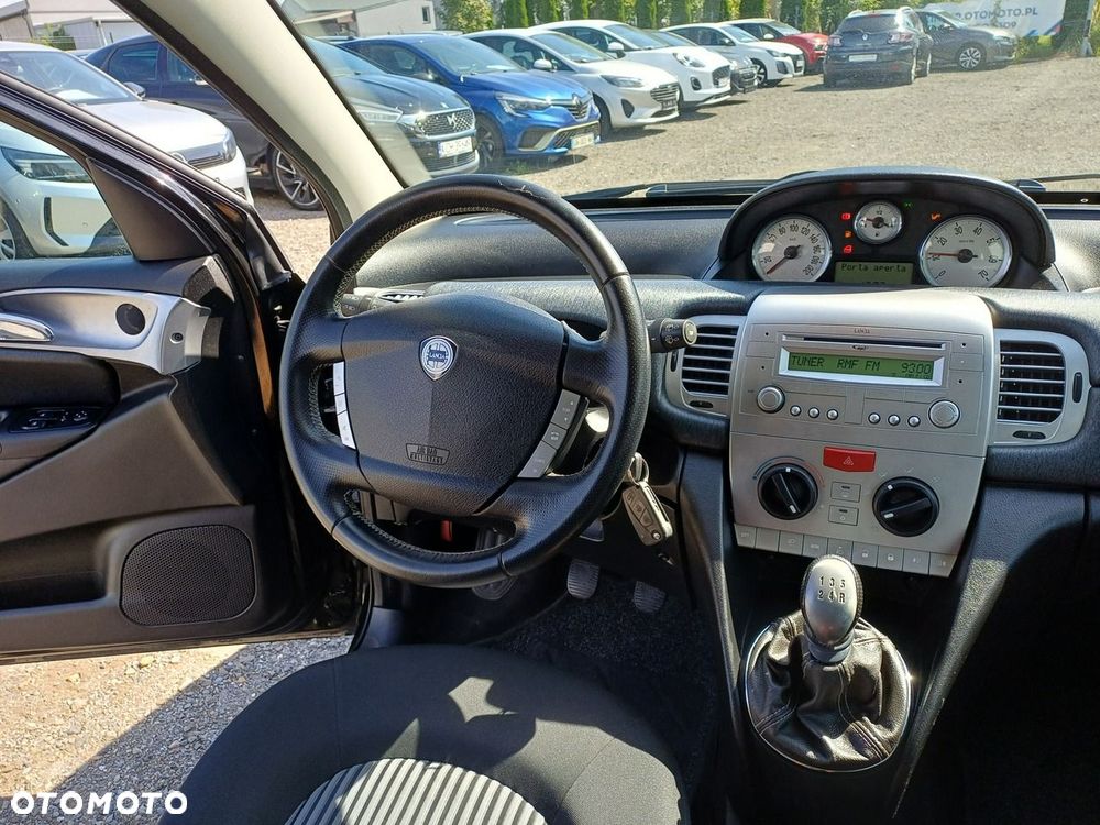 Lancia Ypsilon - 18
