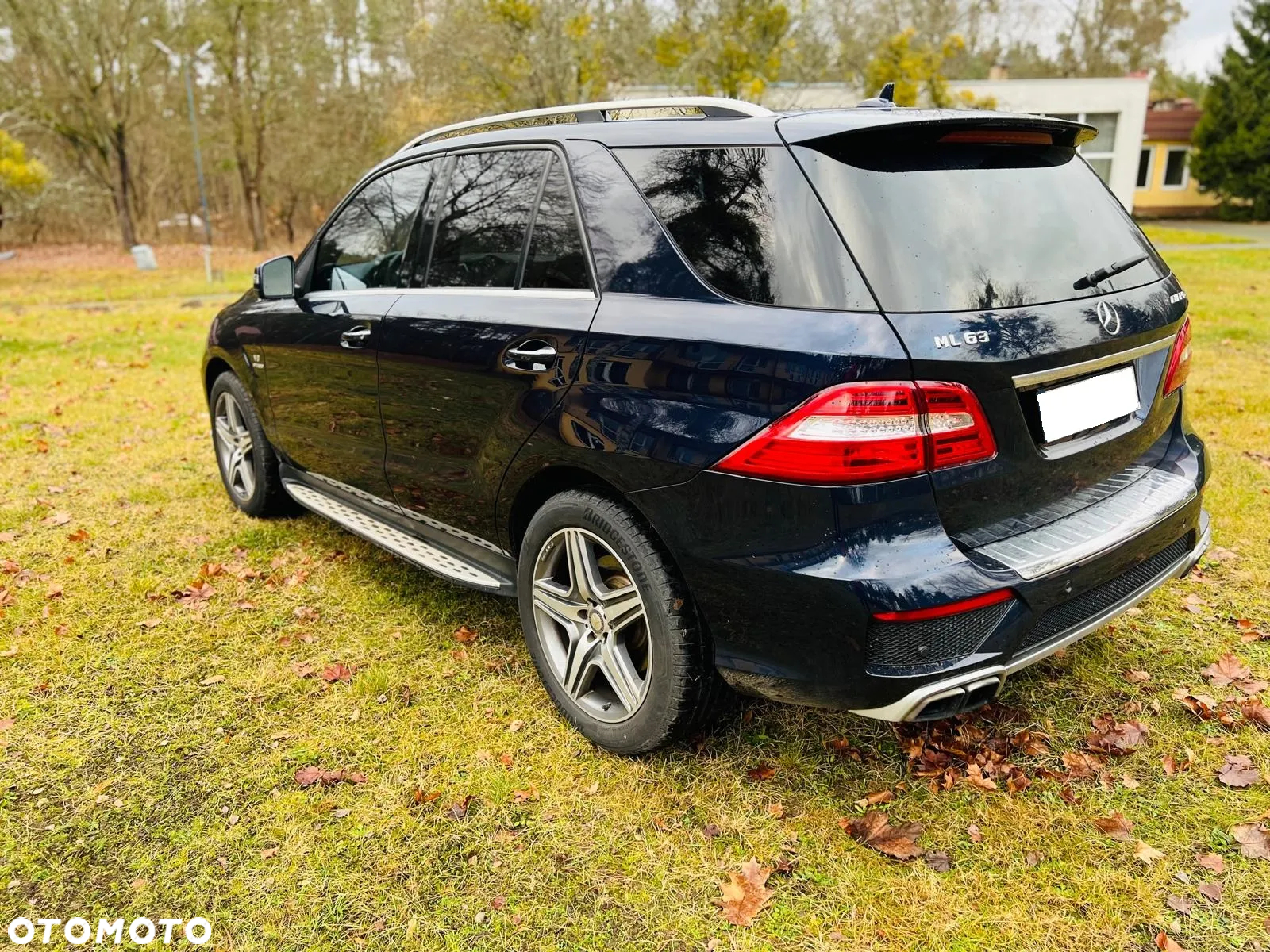 Mercedes-Benz ML 63 AMG 4Matic AMG SPEEDSHIFT 7G-TRONIC AMG Performance Package - 4