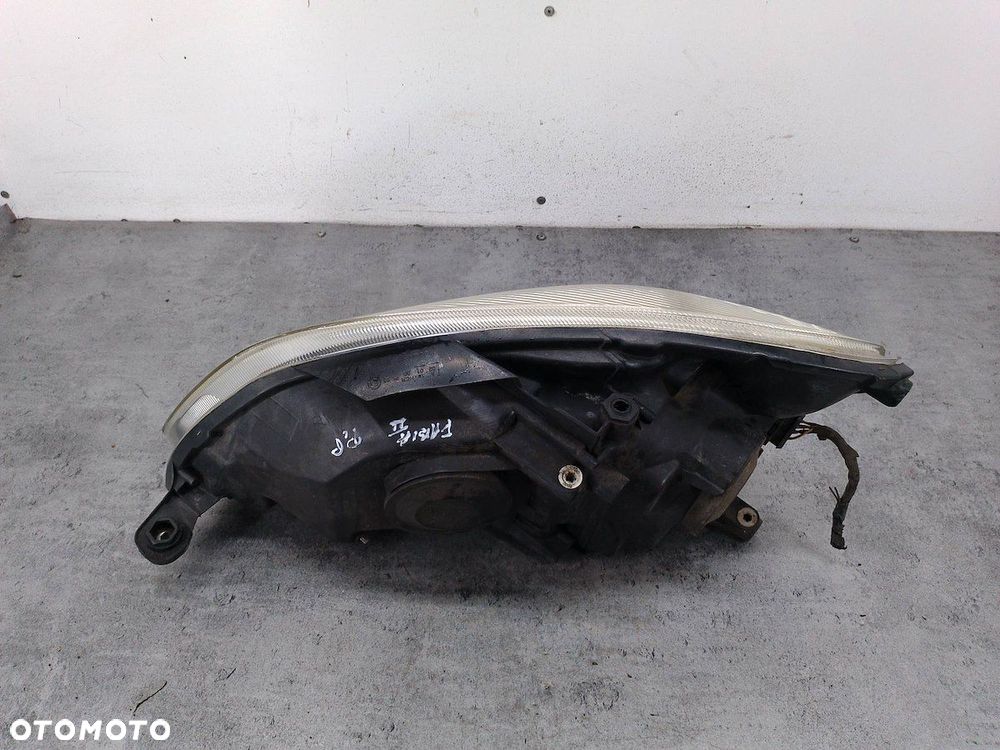 LAMPA PRZÓD PRAWA SKODA FABIA II FL - 6