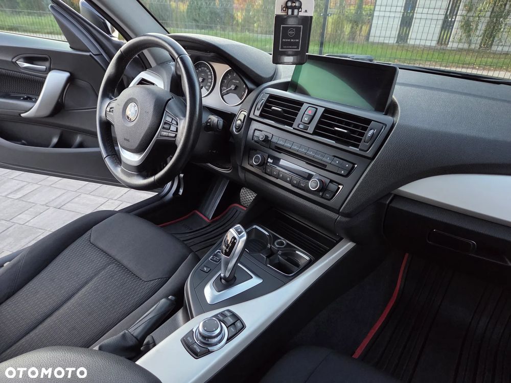 BMW Seria 1 116i Sport Line - 32