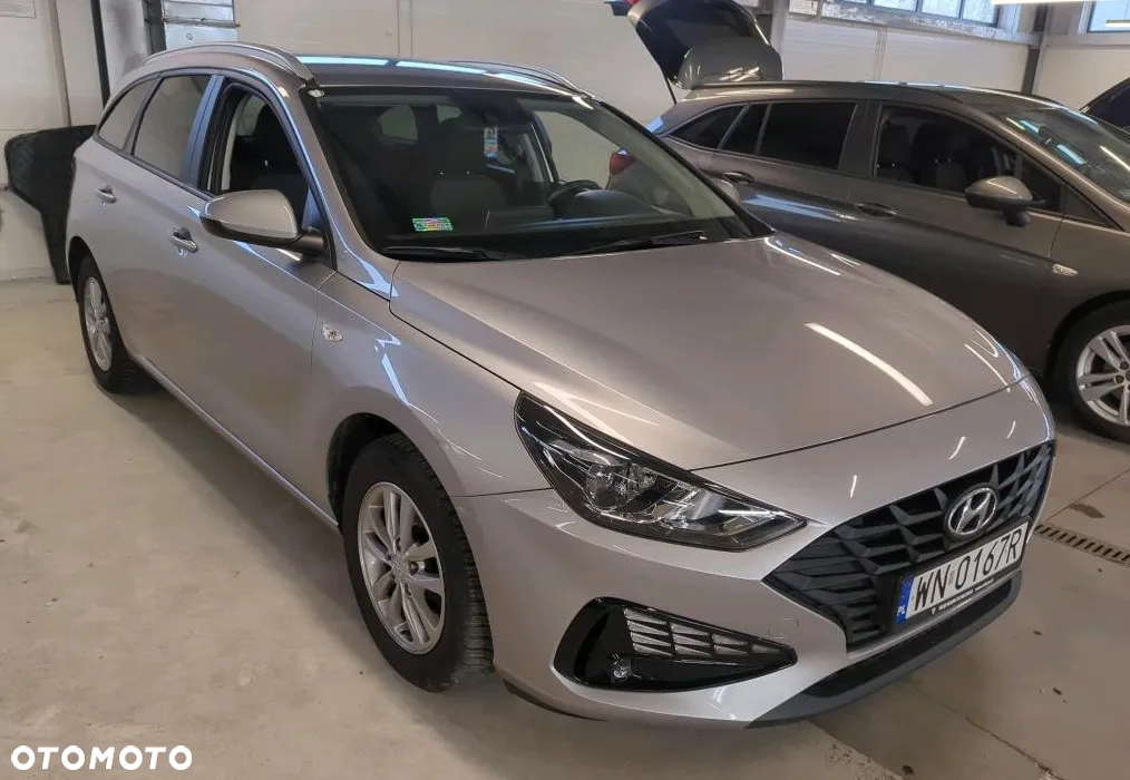 Hyundai i30 1.5 DPI Classic + - 3