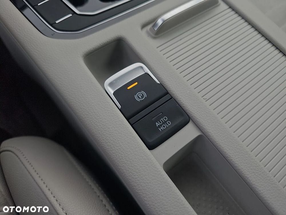 Volkswagen Passat - 21